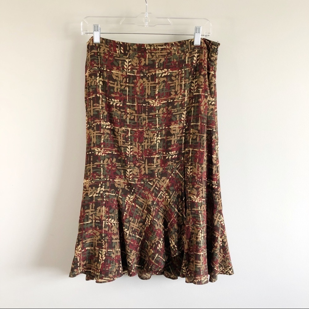 LOFT | Printed Trumpet Style Skirt Sz 8 - Picture 2 of 6